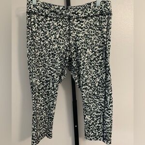 Chic Monochrome Patterned Pants